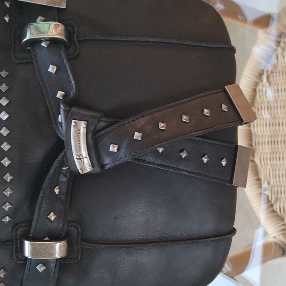 B.Makowsky black leather with silver studs shoulder bag - Picture 2 of 16